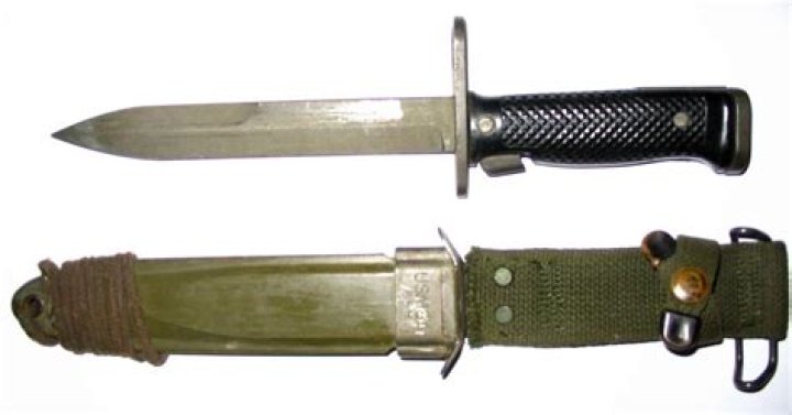 Are bayonets legal UK?