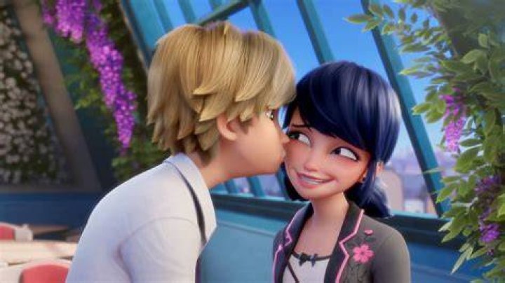 Is Marinette and Adrien dating in season 4?